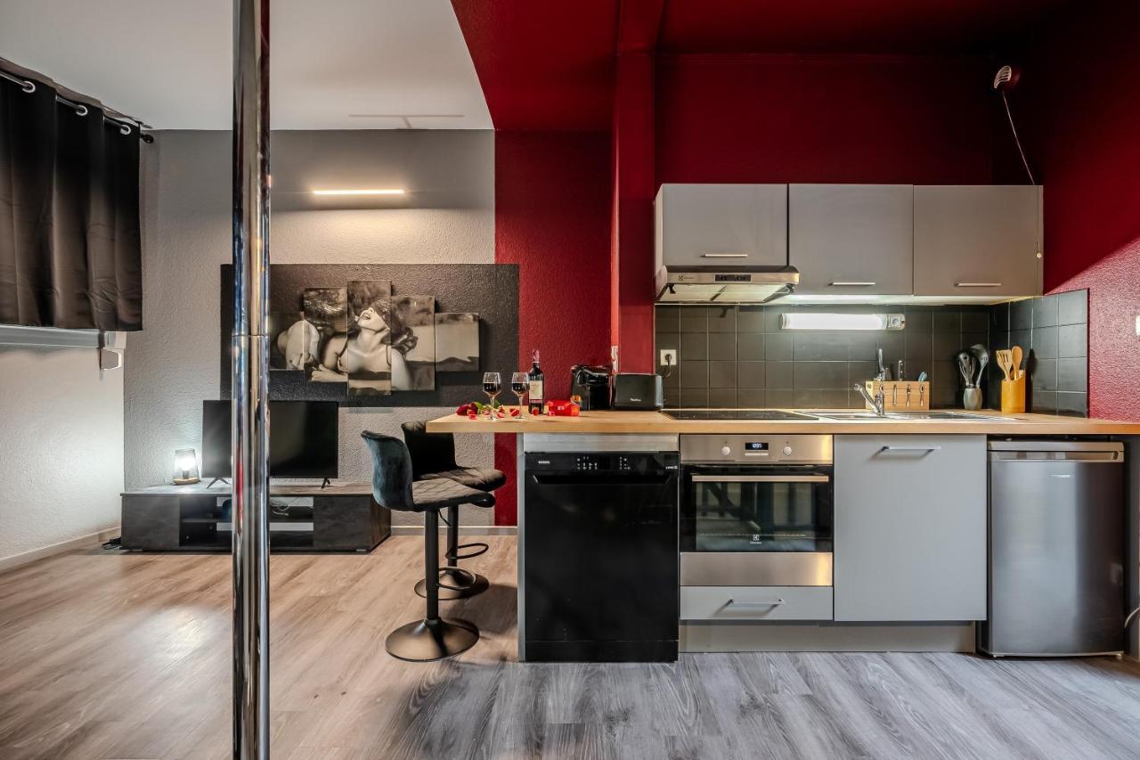 Cocon Sensuel - 50 Nuances - Les Cocons De Nath Apartment Montbeliard Ngoại thất bức ảnh