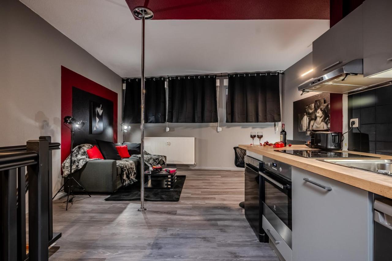 Cocon Sensuel - 50 Nuances - Les Cocons De Nath Apartment Montbeliard Ngoại thất bức ảnh