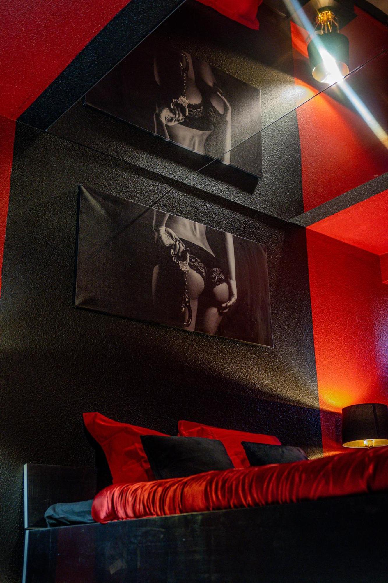 Cocon Sensuel - 50 Nuances - Les Cocons De Nath Apartment Montbeliard Ngoại thất bức ảnh
