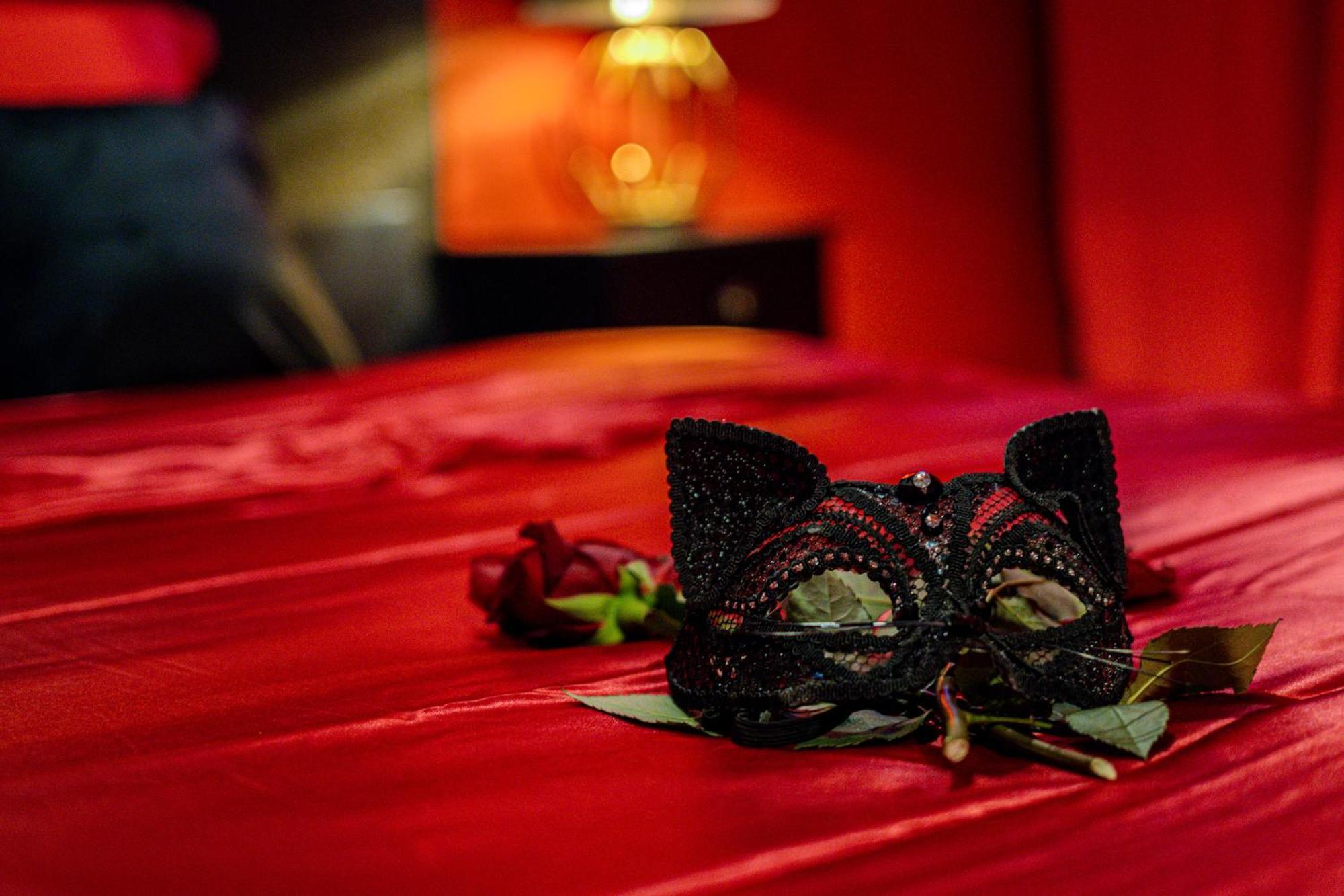 Cocon Sensuel - 50 Nuances - Les Cocons De Nath Apartment Montbeliard Ngoại thất bức ảnh