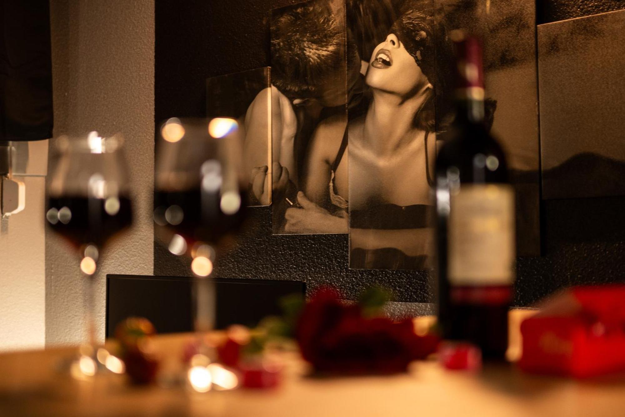 Cocon Sensuel - 50 Nuances - Les Cocons De Nath Apartment Montbeliard Ngoại thất bức ảnh